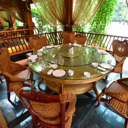 Royal Garden Hotel