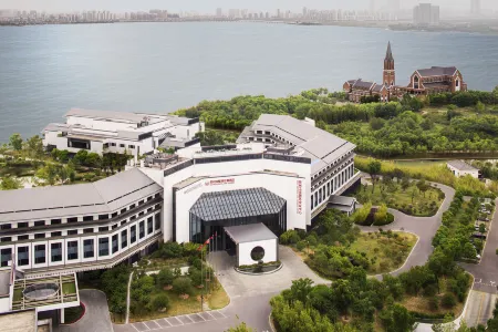 Worldhotel Grand Dushu Lake Suzhou Отели рядом с достопримечательностью «Xiao Fangfang Hall of Performing»