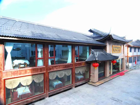 峨眉山金頂山荘