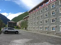 Dagu Glacier Hotel Hotels in Heishui