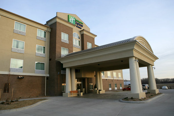 Holiday Inn Express Hotel & Suites Salina, an Ihg Hotel