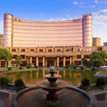 Royal International Hotel Shanghai Hoteles cerca de Estación de metro Chuansha