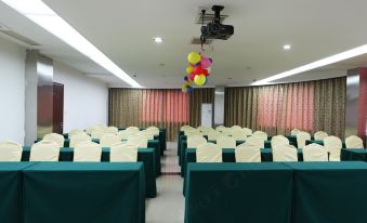 Caiji Hotel