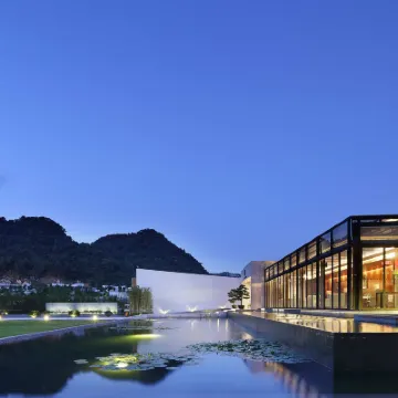 Yingde Jiqingli Xianhu · Yiluan Fenglu Hot Spring Resort Hotel Hotels near Jiqingli Black Tea Valley