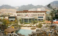 Poly Hot Spring Spa Hotel