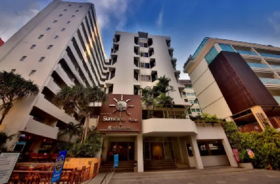 ซันชาย โฮเต็ลแอนด์เรสซิเด็นท์ พัทยา โรงแรมใกล้พัทยากลาง