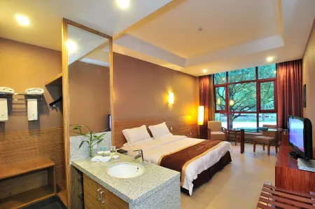 Chongdugou Waterscape Hotel Отели рядом с достопримечательностью «Bamboo Sea Wild Animal Park»