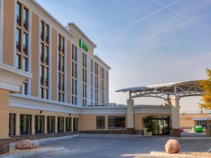 Holiday Inn Express Winnipeg Airport - Polo Park