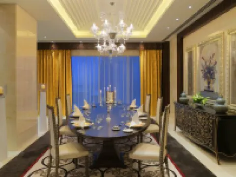 ラッフルズ ドバイ ドバイのホテル