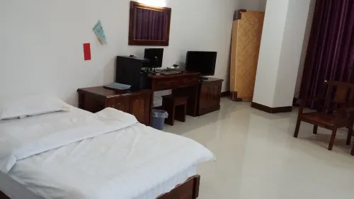 Tengchong Cuiqiang Hotel