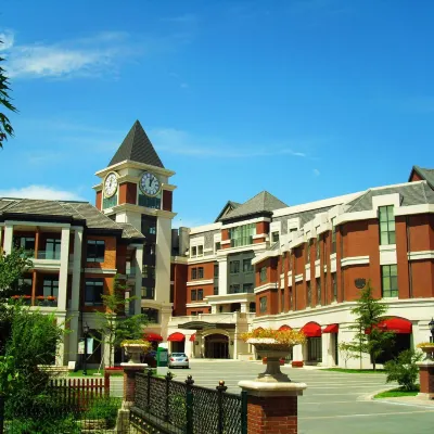 Golden Elephant Hotel Hotels near Dongfang University Town