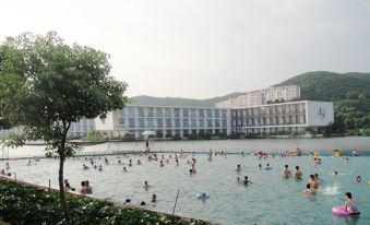 Zhushanhu Lake Town Holiday Hotel