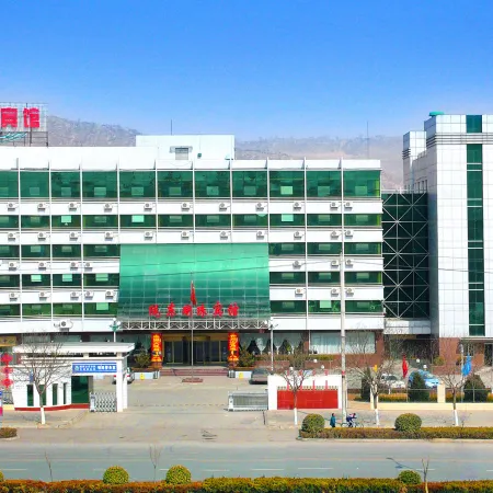 Pingliang Longdong Pearl Hotel (Gansu Medical College TiYu Park)