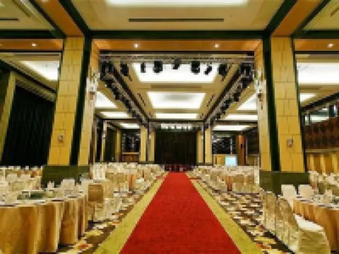 Nice Prince Hotel Hotels in Chiayi City