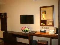 Super 8 Hotel (Beijing Fengbo Metro Station) Hotels near Fengbo Station