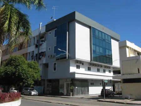 HII-5 Hotel Отели рядом с достопримечательностью «Land Below The Wind»