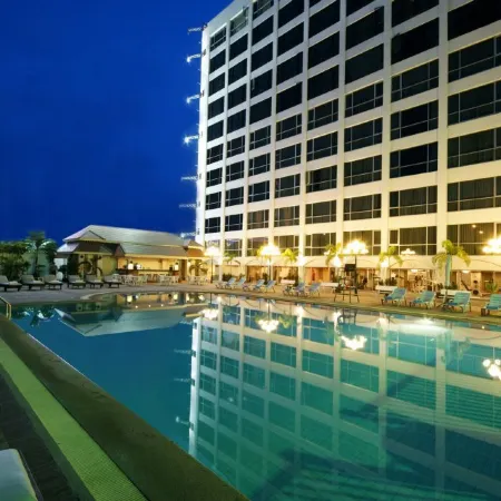 Bangkok Palace Hotel