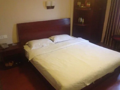 Yangzhou Jinyuan Hotel Hotel berhampiran Xinsijun Dujiangbeishang Kangri First Station