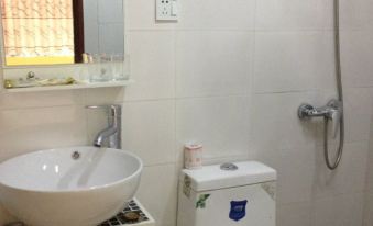 Luding Shuiyun Hotel