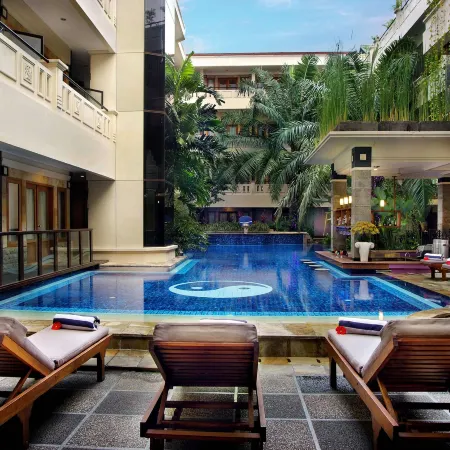 Famous Hotel Kuta