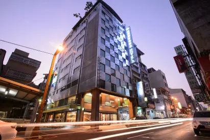 Kiwi Express Hotel Chenggong Road
