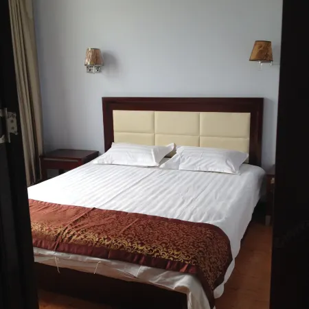 LongYuan Holiday Hotel