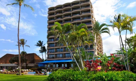 Royal Lahaina Resort Отели рядом с достопримечательностью «Лахайна Джодо Мишен»