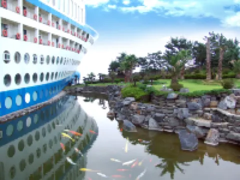 Sun Cruise Resort and Yacht Hotels in Gangneung-si