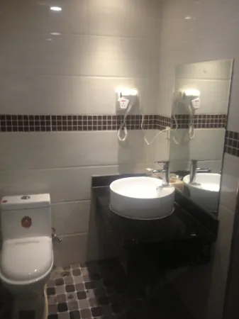 Miyi Ruijin Hotel Отели рядом с достопримечательностью «Miyi Lisu Terraced Fields Scenic Area»