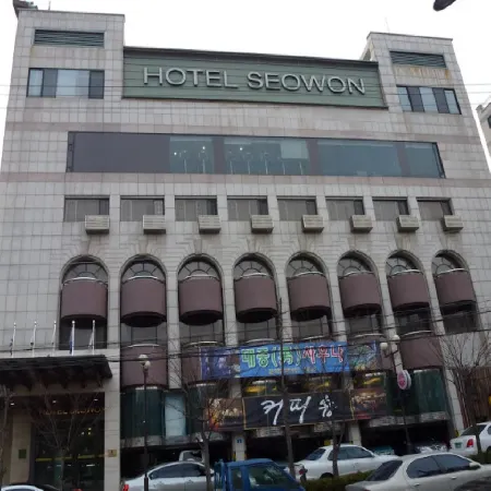 Ansan Seowon Tourist Hotel
