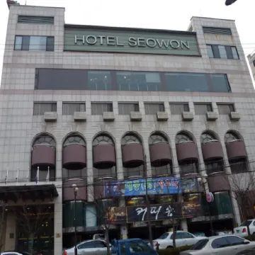 โรงแรมซอวอนอันซาน