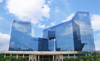 Ramada Plaza by Wyndham Liuzhou Liudong - Housity