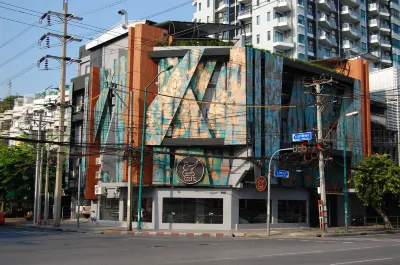 Cacha Hotel Hotels near Yommarat Railway Station