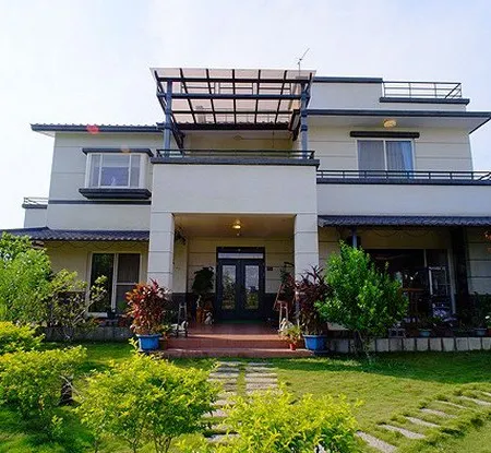 Leisure Hostel