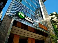 FX Hotel Kaohsiung Hotels near Central Park MRT Station