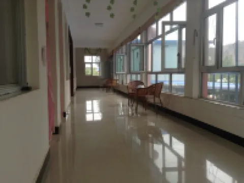 Jingtai Yuebinlou Inn