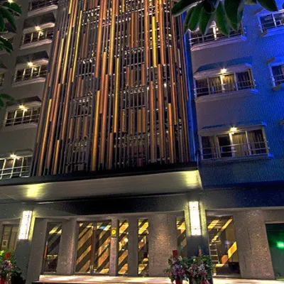 Royal Guest Hotel Hotels near Baoan Train Station