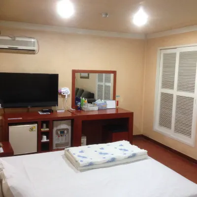 กู้ดสเตย์ ฮีโรเทล โรงแรมใกล้สำนักงานเขตทง