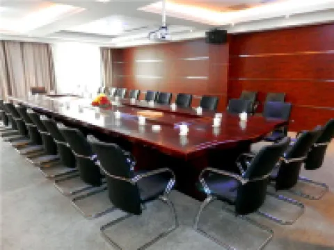 Sunshine Holiday Hotel