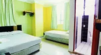 โรงแรมแทรเวเลอร์