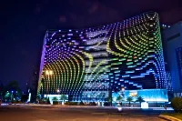 FX INN Kaohsiung فنادق في 