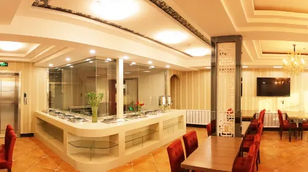 GreenTree Inn Inner Mongolia Chifeng Linxi Ronglin Homeland Express Hotel Отели в г. Линьси