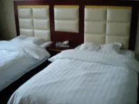 Yulin Huashu Hotel