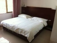 海口海岛阳光公寓 - 浪漫大床房