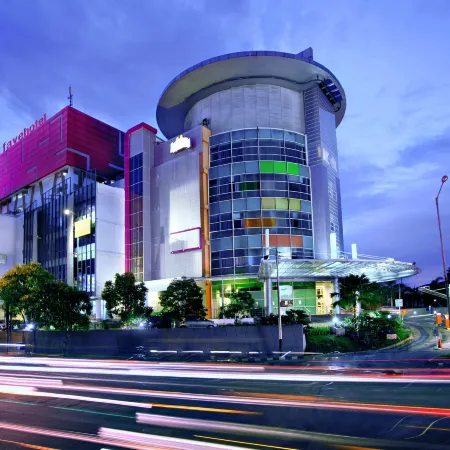 Favehotel Pluit Junction Отели рядом с достопримечательностью «Торговый центр Pluit Junction»