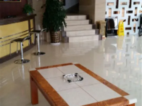 Yuxi Jungong Hotel فنادق في لونغ شي