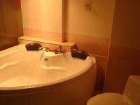 南京丽铂水晶酒店 - 豪华浴缸房