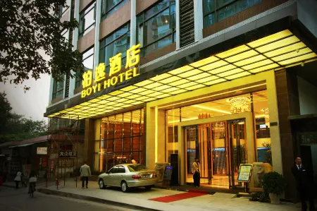 Boyi Hotel (Guangzhou Zhujiang New Town Tianhe Park Metro Station)