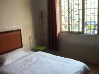 Dongxing Zhongying Business Hotel - 2-Star
