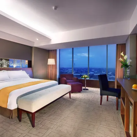 Aston Madiun Hotel & Conference Center Отели в г. Мадиун